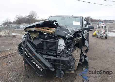 2021 Ram 1500 Big Horn 4X4 5'7 Box из США, поврежденный, VIN 1C6SRFFT7MN653542